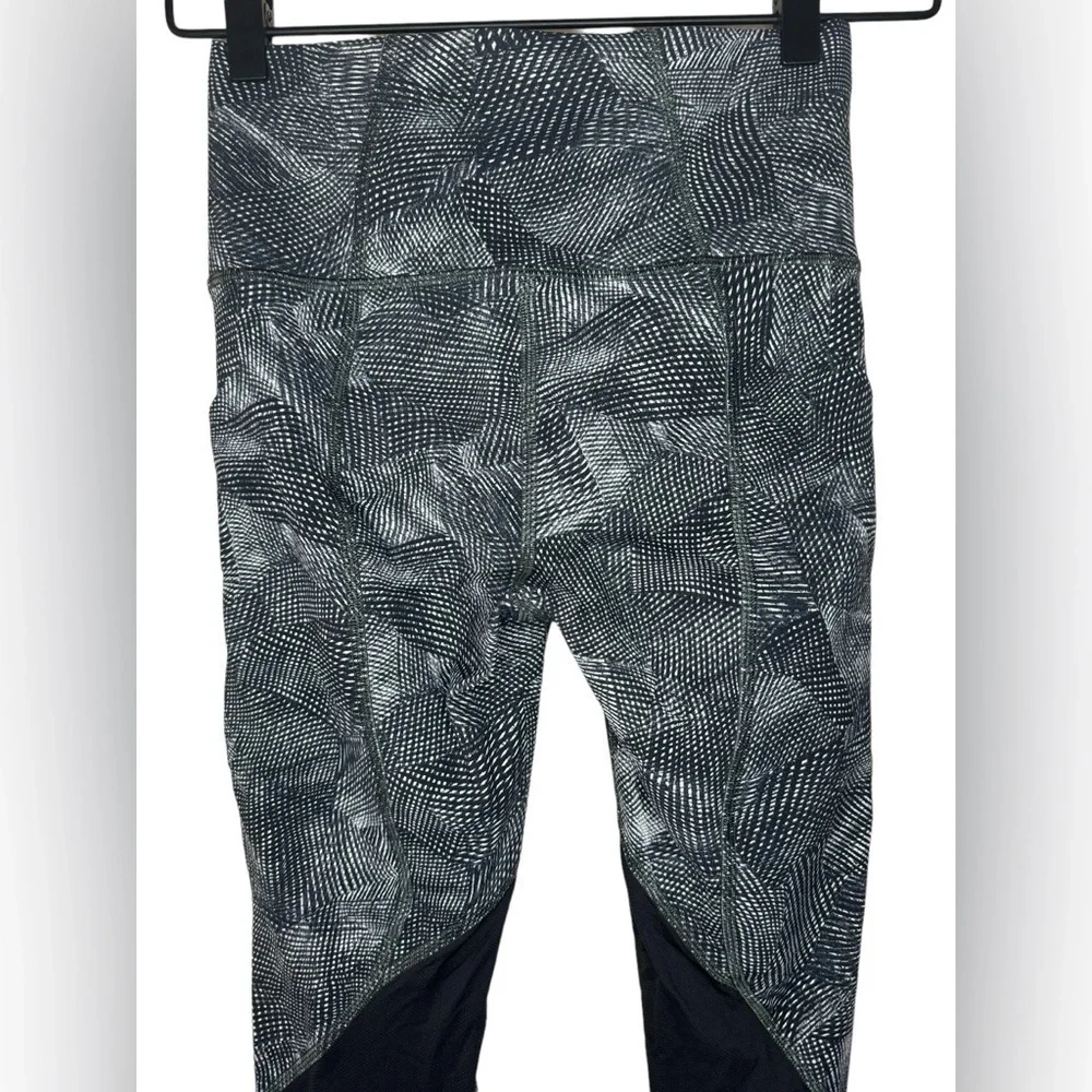 Lululemon Pace Rival High-Rise Crop 22